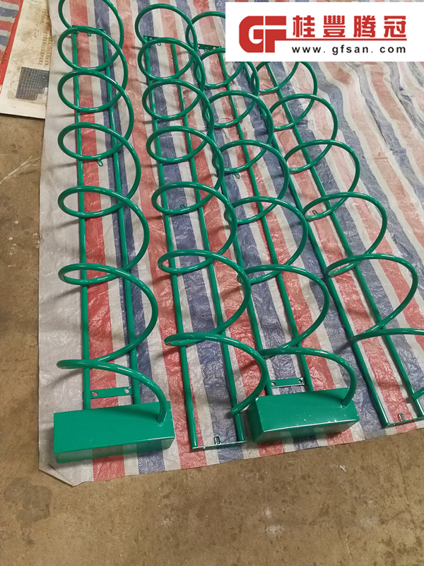 桂豐供應(yīng)新疆自行車停車架