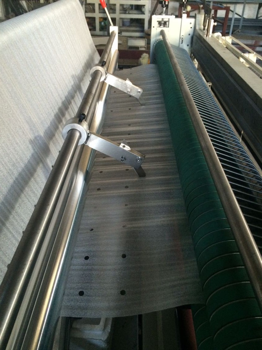 全自動(dòng)高速珍珠棉香蕉袋制袋機(jī)  高速珍珠棉香蕉袋制袋機(jī)