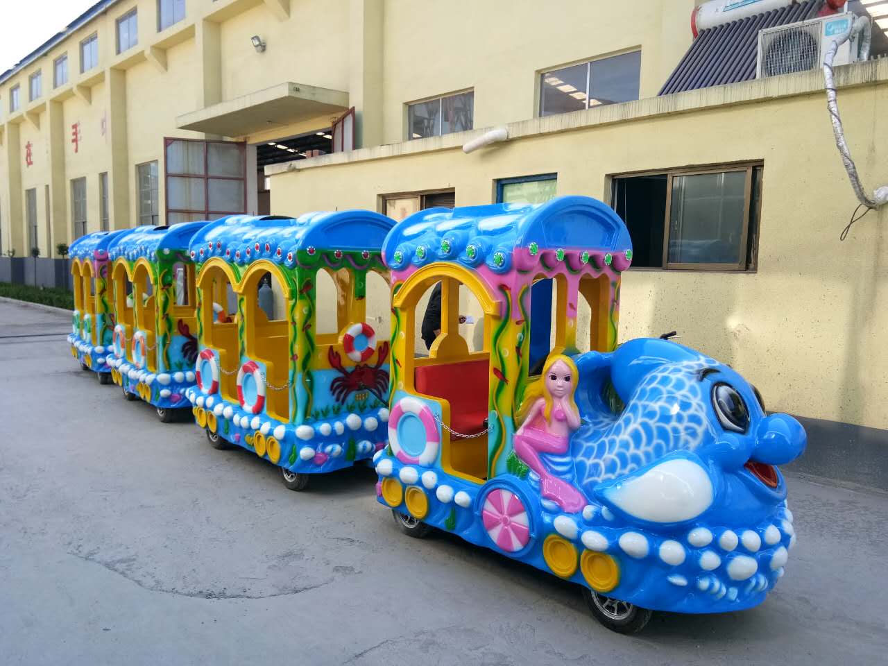 無(wú)軌小火車(chē)/大象無(wú)軌小火車(chē)廠家/大象海洋無(wú)軌小火車(chē)價(jià)格 公園景區(qū)無(wú)軌電瓶海洋小火車(chē)
