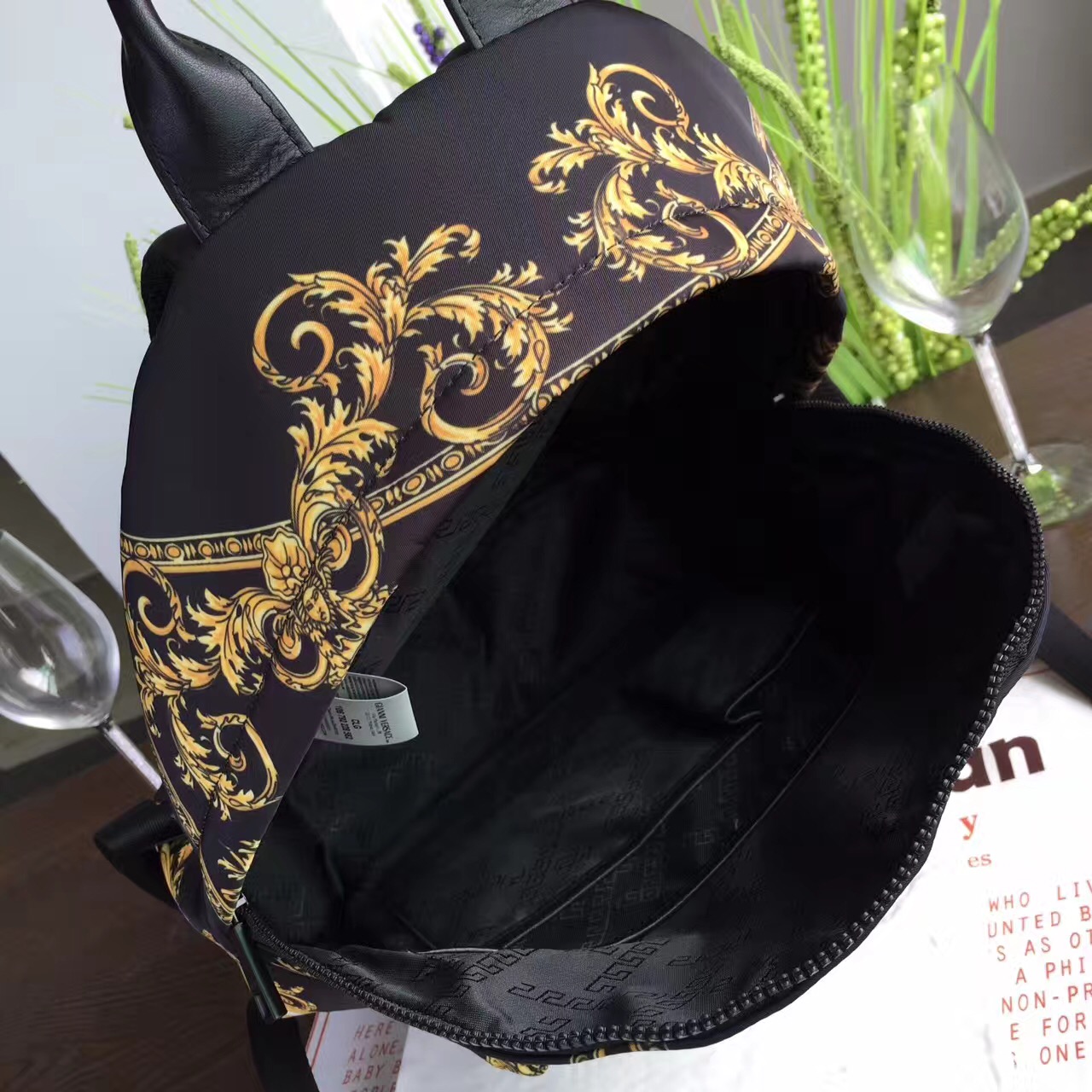 廣州VERSACE范思哲代理 全國(guó)*女包  廣州VERSACE范思哲女包代理 廣州VERSACE范思哲代理