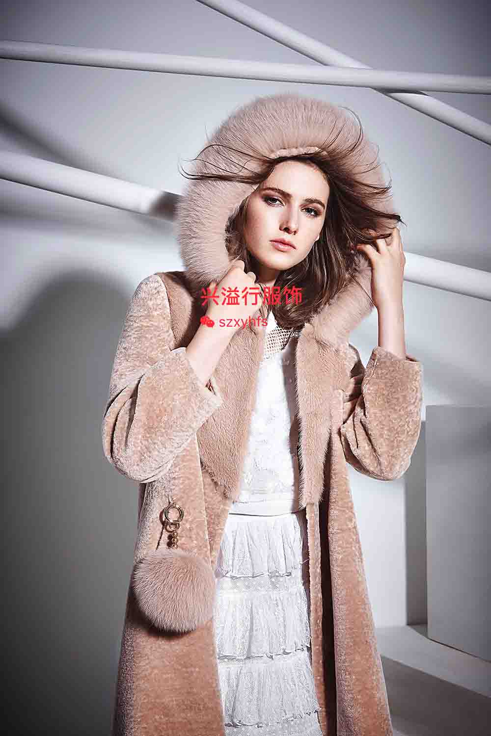 ULZLFAN慧之芳17純冬裝大衣，專柜羊剪絨雙面呢阿爾巴卡羊絨大衣