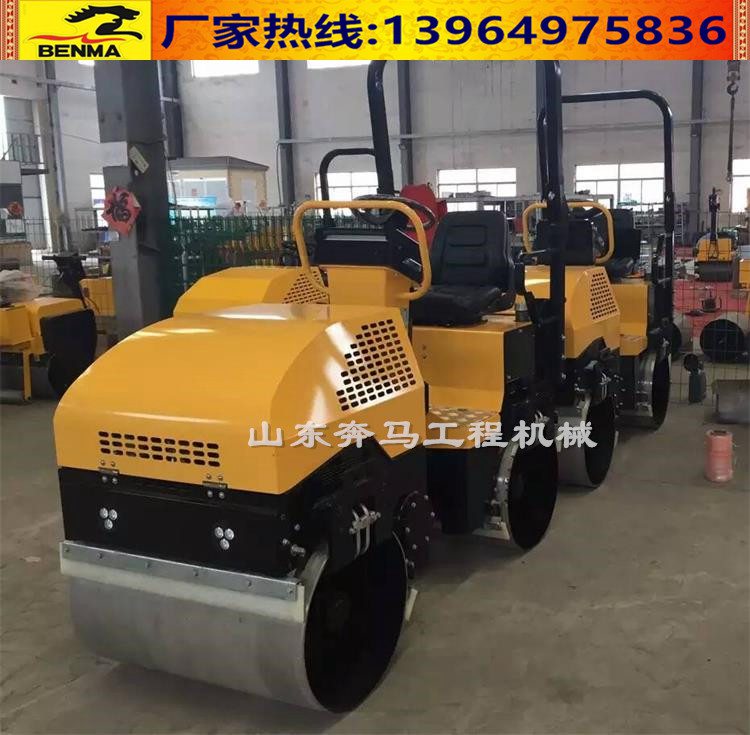 廠家* 2噸壓路機(jī)全液壓全進(jìn)口三缸壓路機(jī) 質(zhì)優(yōu)價(jià)廉