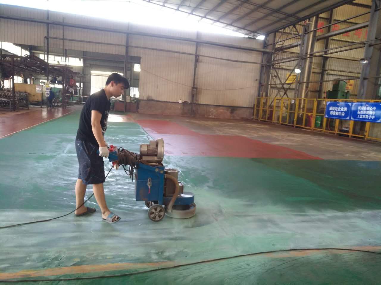 供應(yīng)重慶地坪研磨機混凝土地面打磨 地坪研磨機混凝土地面打磨機