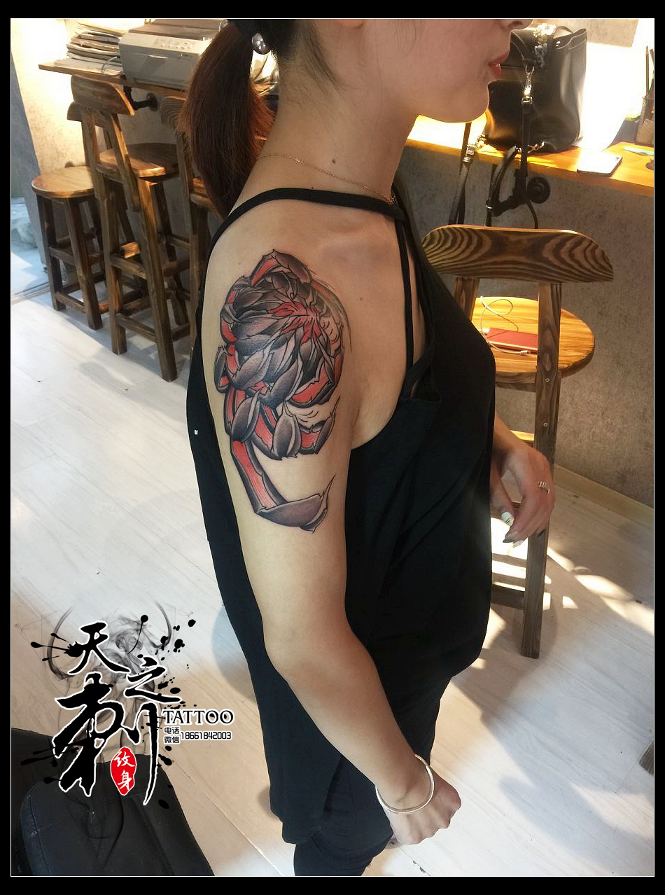 青島李村紋身 滿背鯉魚紋身圖案