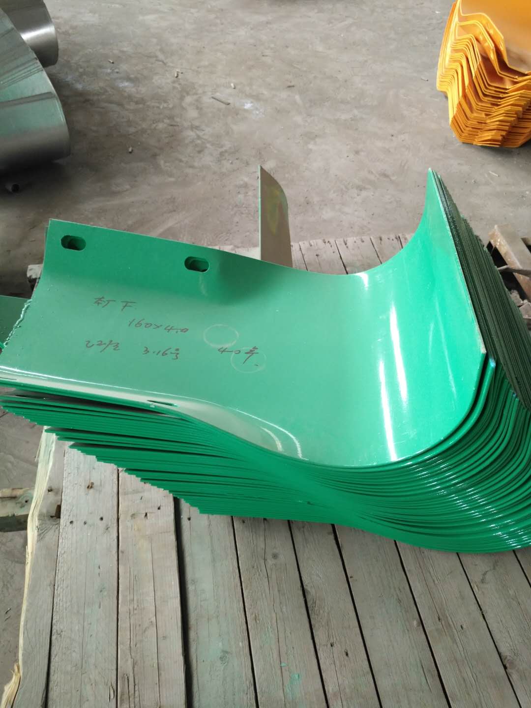 江西波形護(hù)欄端頭廠家直銷多少錢