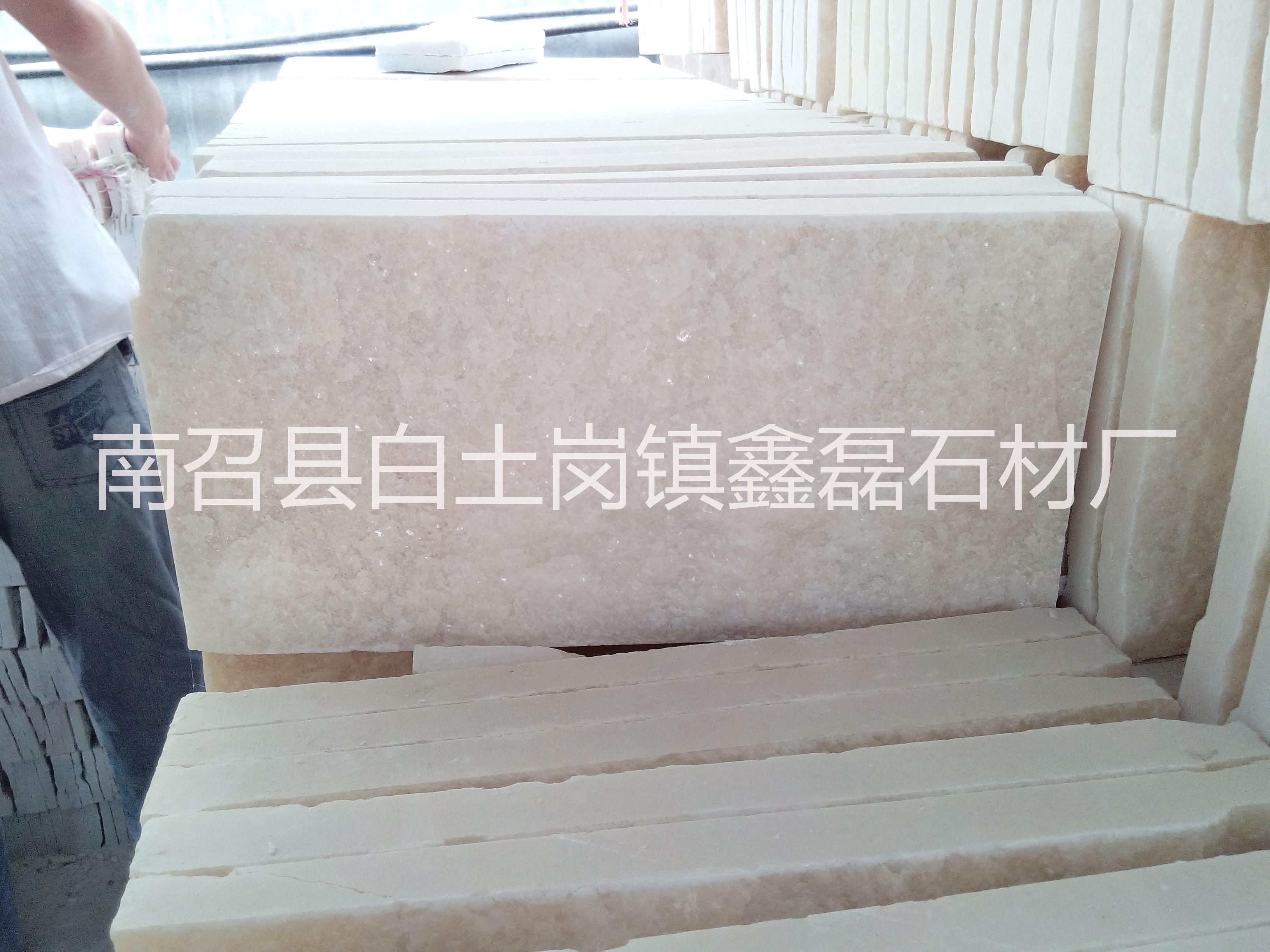 河南水晶白外墻磚柱子墻城堡石 河南天然柱子墻大理石包柱石庭院景觀石  河南柱子墻藝術(shù)磚地磚瓷磚