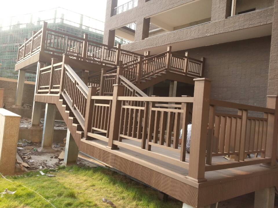 【廠家*】碧桂園地產(chǎn)塑木欄桿  塑木欄桿多少錢一米  塑木欄桿廠家電話