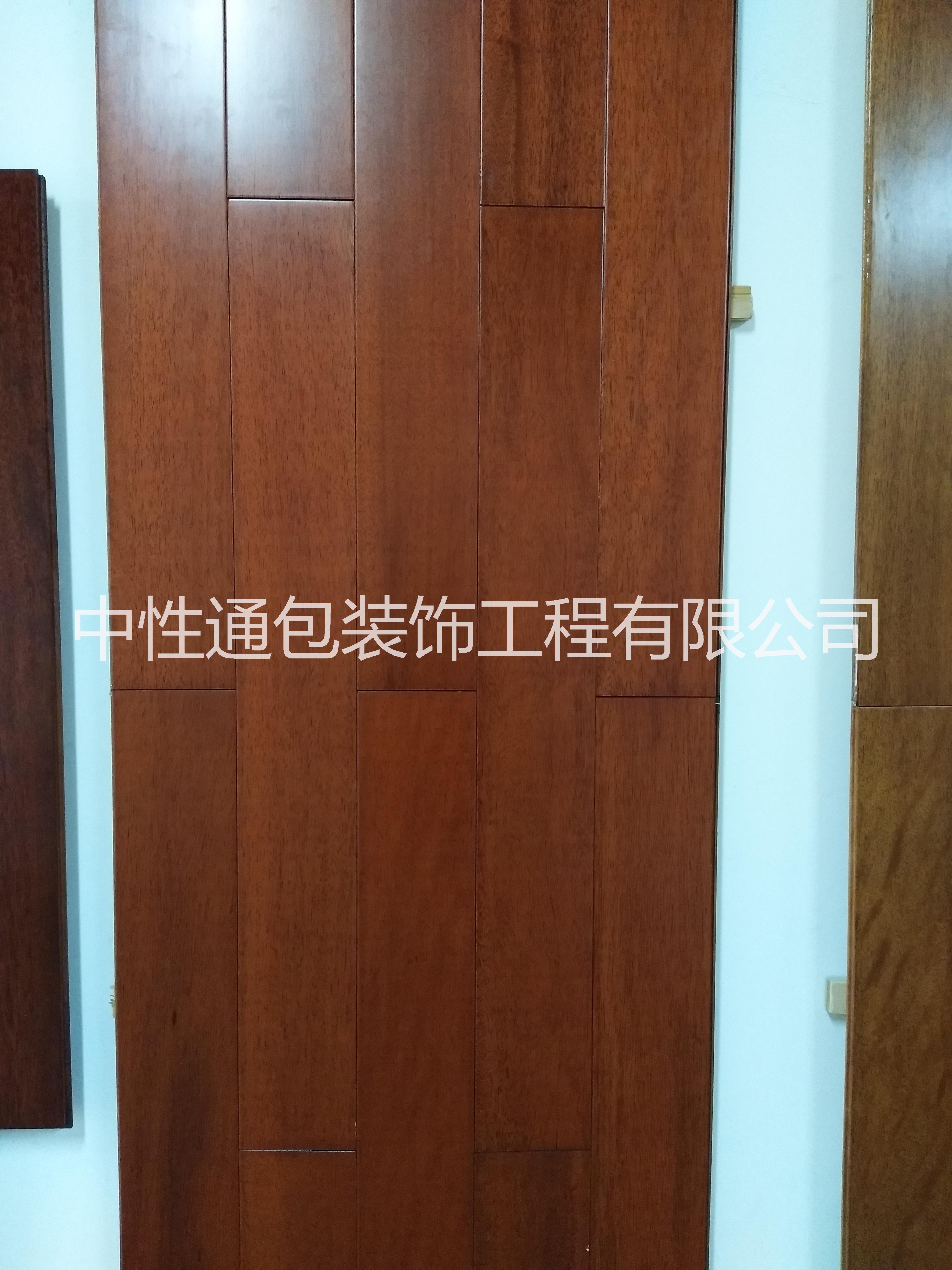 地?zé)徭i扣原木番龍眼 地?zé)徭i扣原木番龍眼實(shí)木地板  地?zé)釋?shí)木板