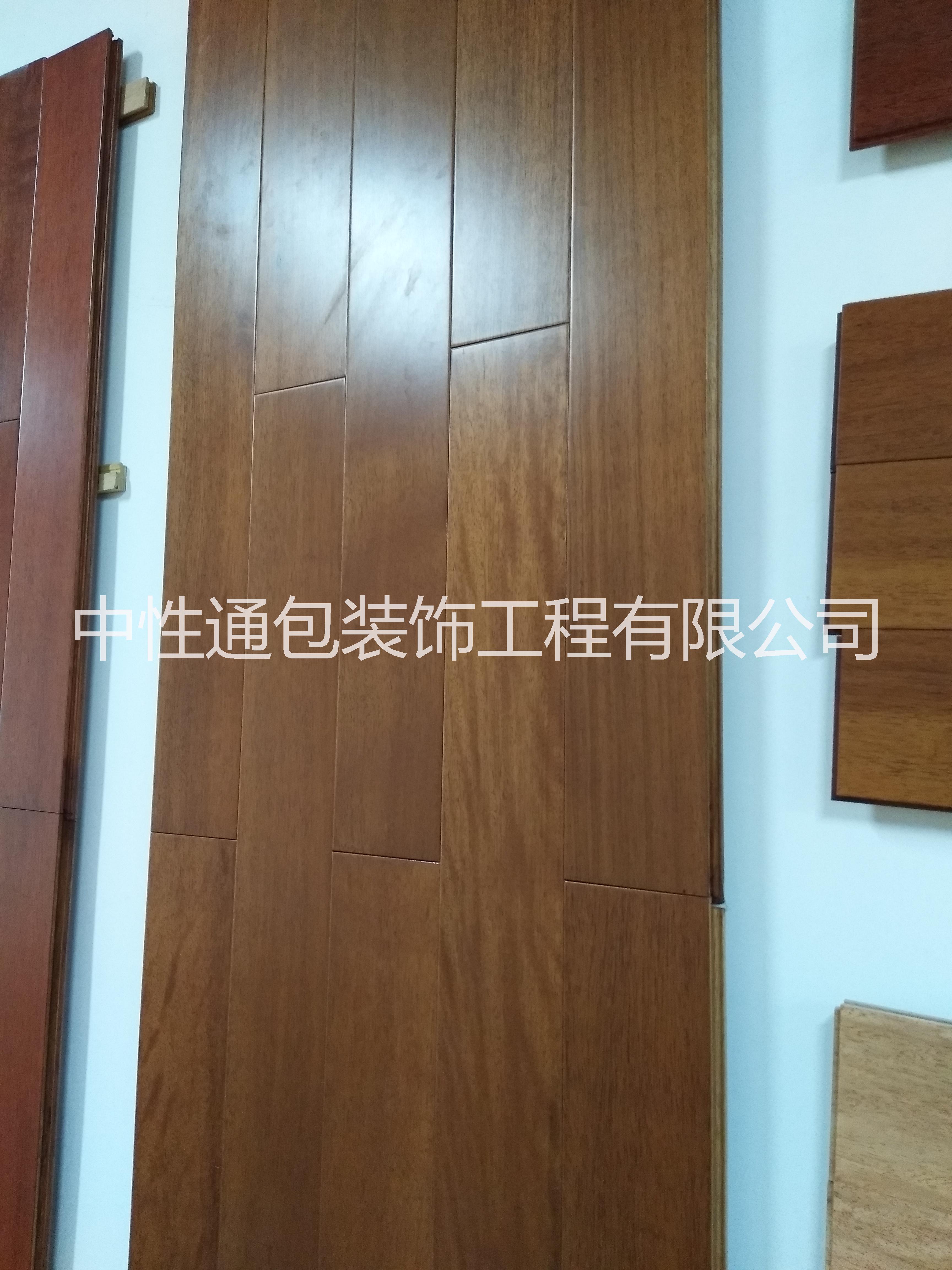 地?zé)徭i扣原木番龍眼 地?zé)徭i扣原木番龍眼實(shí)木地板  地?zé)釋?shí)木板