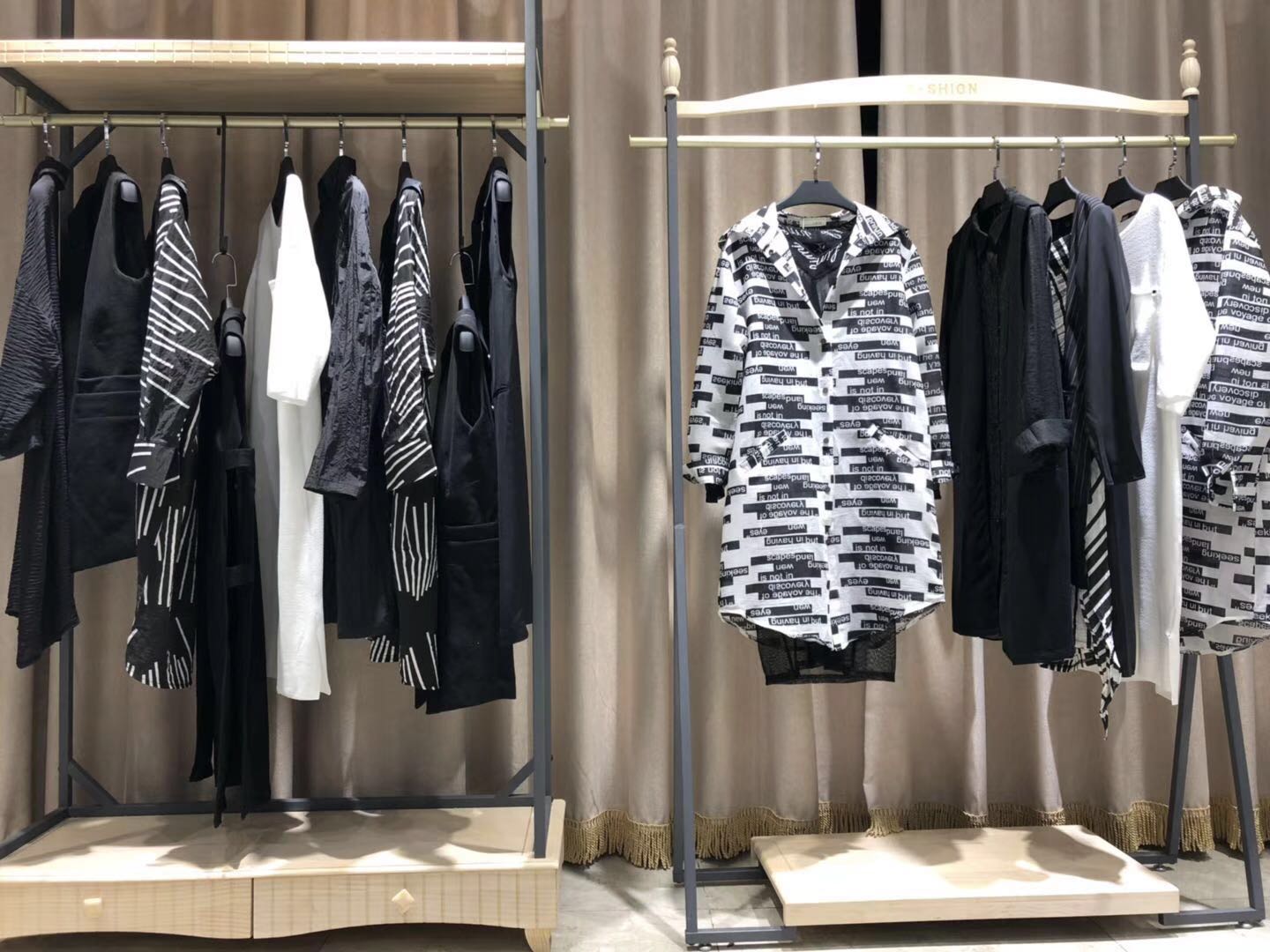 深圳原創(chuàng)青像真絲連衣裙女裝品牌折找富擇鋒一手貨源