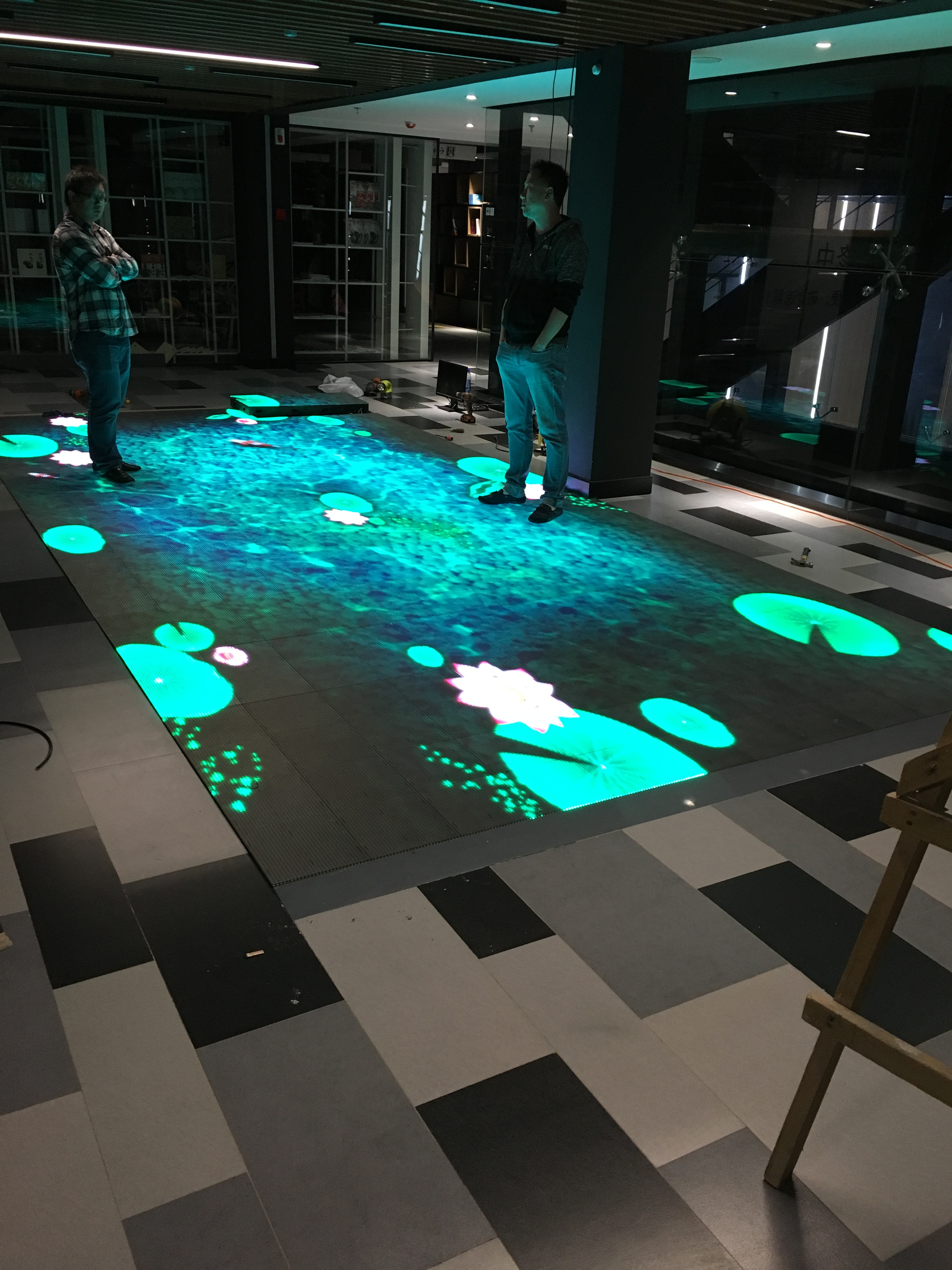 LED互動地磚屏 LED智能感應(yīng)（光學(xué)）互動地磚屏