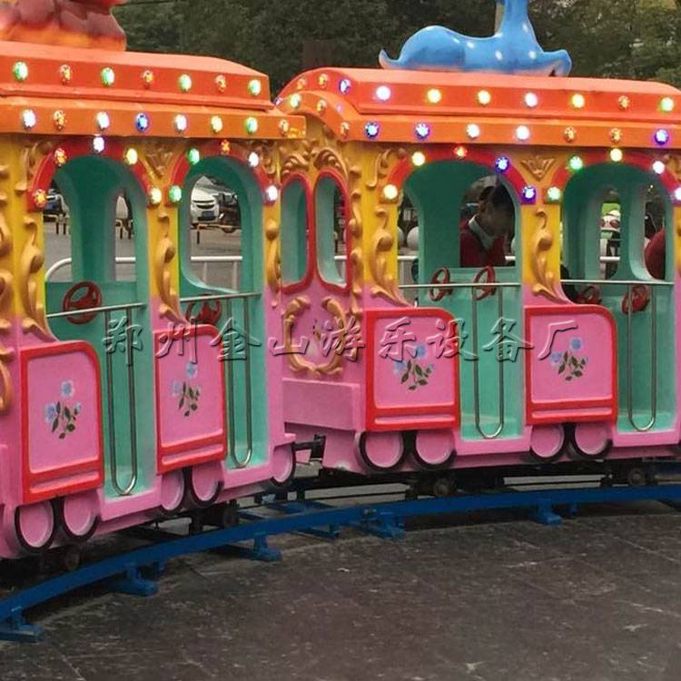 供應中小型游樂設備金山游樂廠家直銷 是逍遙水母 花了飛車 飄車 小擺錘 大象觀光小火車 大象觀光小火車游樂設備價格 廠家