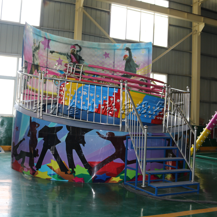 迪斯科轉(zhuǎn)盤廠家 瘋狂迪斯科轉(zhuǎn)盤游樂設(shè)備價格