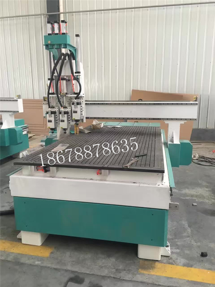 供應(yīng)櫥柜門雕刻機(jī)特價(jià)多工序電腦數(shù)控木工家具雕刻機(jī) 數(shù)控多工序開料機(jī)