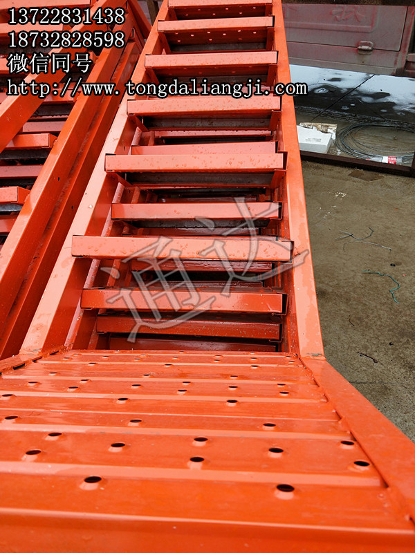通達(dá)安全爬梯規(guī)格尺寸全