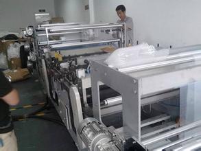 充氣膜自動高速制袋機(jī) 瑞安充氣膜袋制袋機(jī)