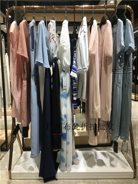 供應(yīng)夏奈爾服裝尾貨批發(fā)品牌折扣店進(jìn)貨渠道