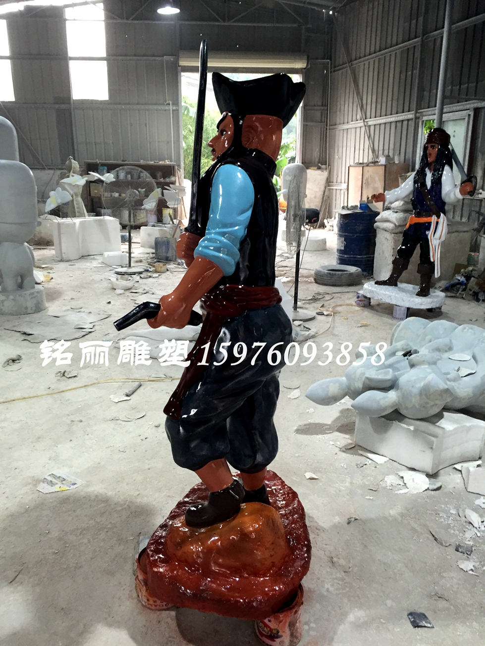 玻璃鋼雕塑海盜人物廣場(chǎng)商場(chǎng)裝飾品