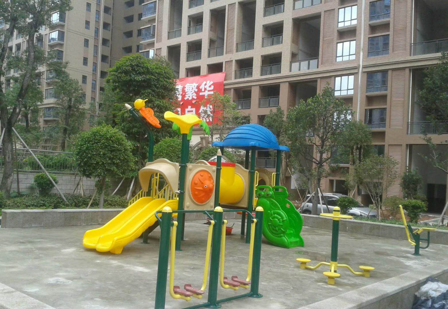 供應(yīng)昌冠體育器材小區(qū)健身器材