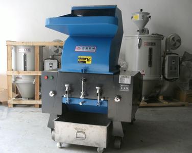 大型塑料粉碎機(jī) 800塑料破碎機(jī)。塑料破碎機(jī)