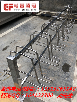 鎮(zhèn)江市區(qū)一大型商場安裝了自行車停