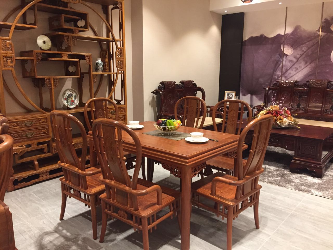 海南供應(yīng)香花梨時(shí)代餐桌