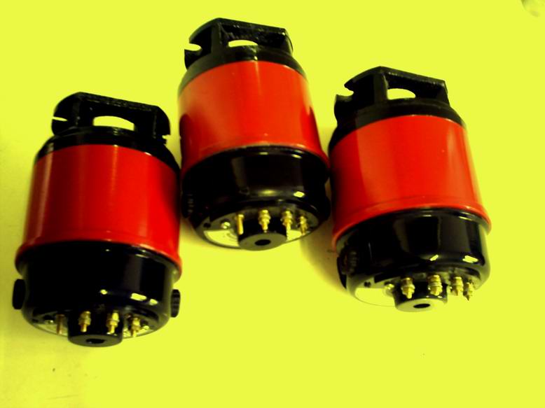 S323B直流電動(dòng)機(jī)的電壓220伏 功率25瓦 電流0.3安 轉(zhuǎn)速1800轉(zhuǎn) 本溪微電機(jī)供應(yīng)生產(chǎn)