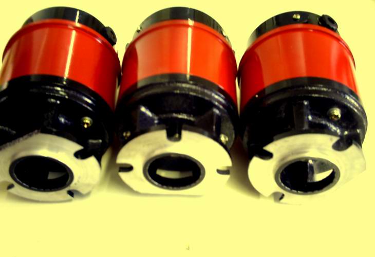 S323B直流電動(dòng)機(jī)的電壓220伏 功率25瓦 電流0.3安 轉(zhuǎn)速1800轉(zhuǎn) 本溪微電機(jī)供應(yīng)生產(chǎn)