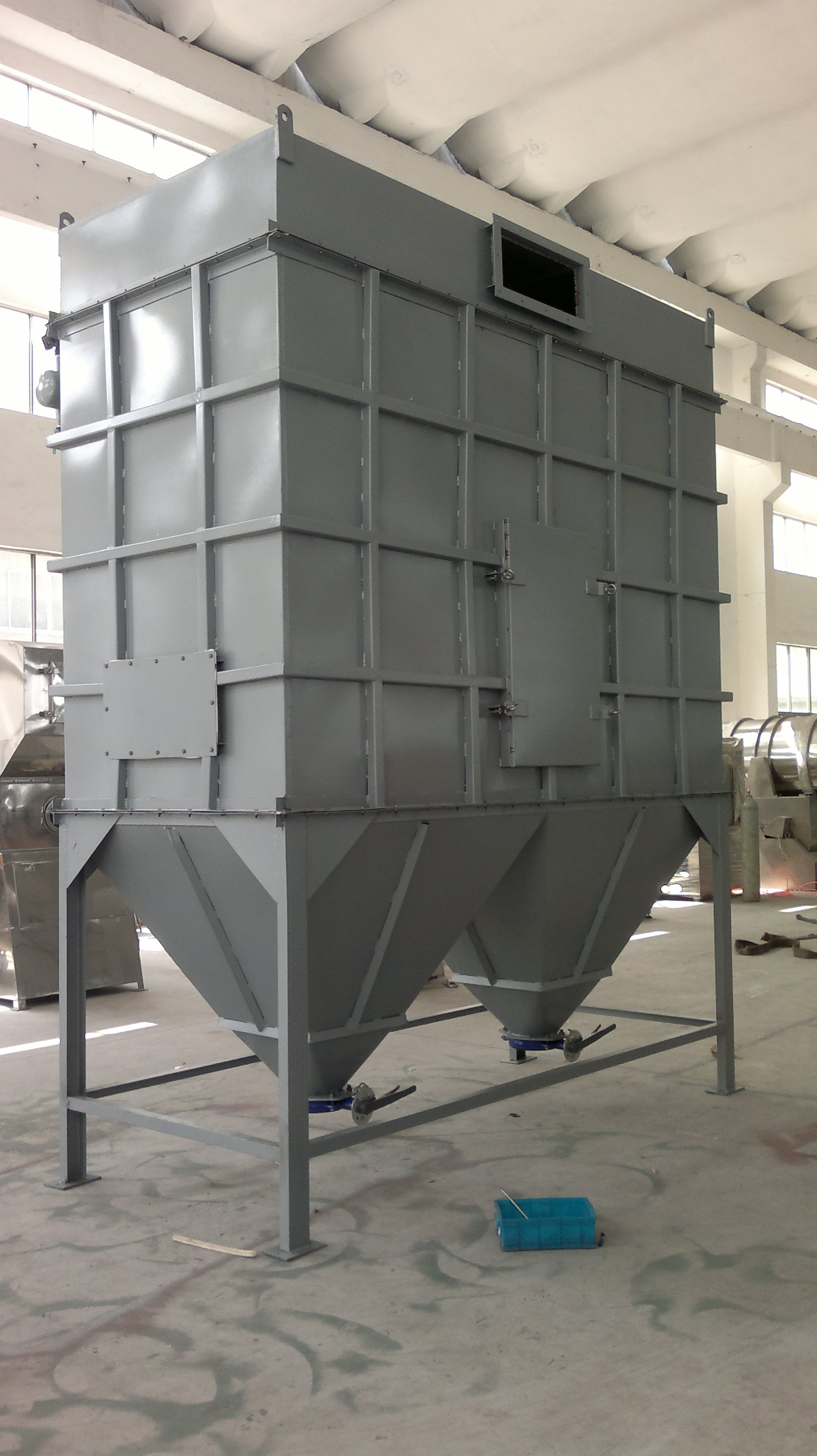 潤邦干燥MC系列脈沖布袋除塵器