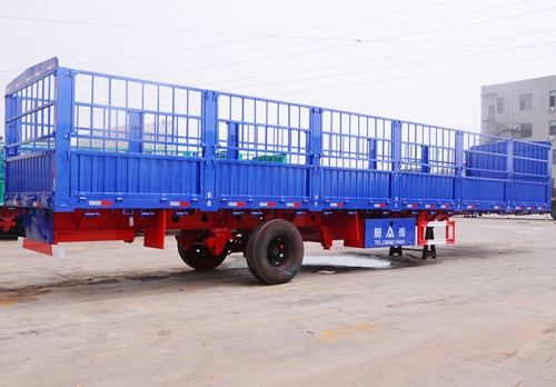 倉柵式半掛車山東行情