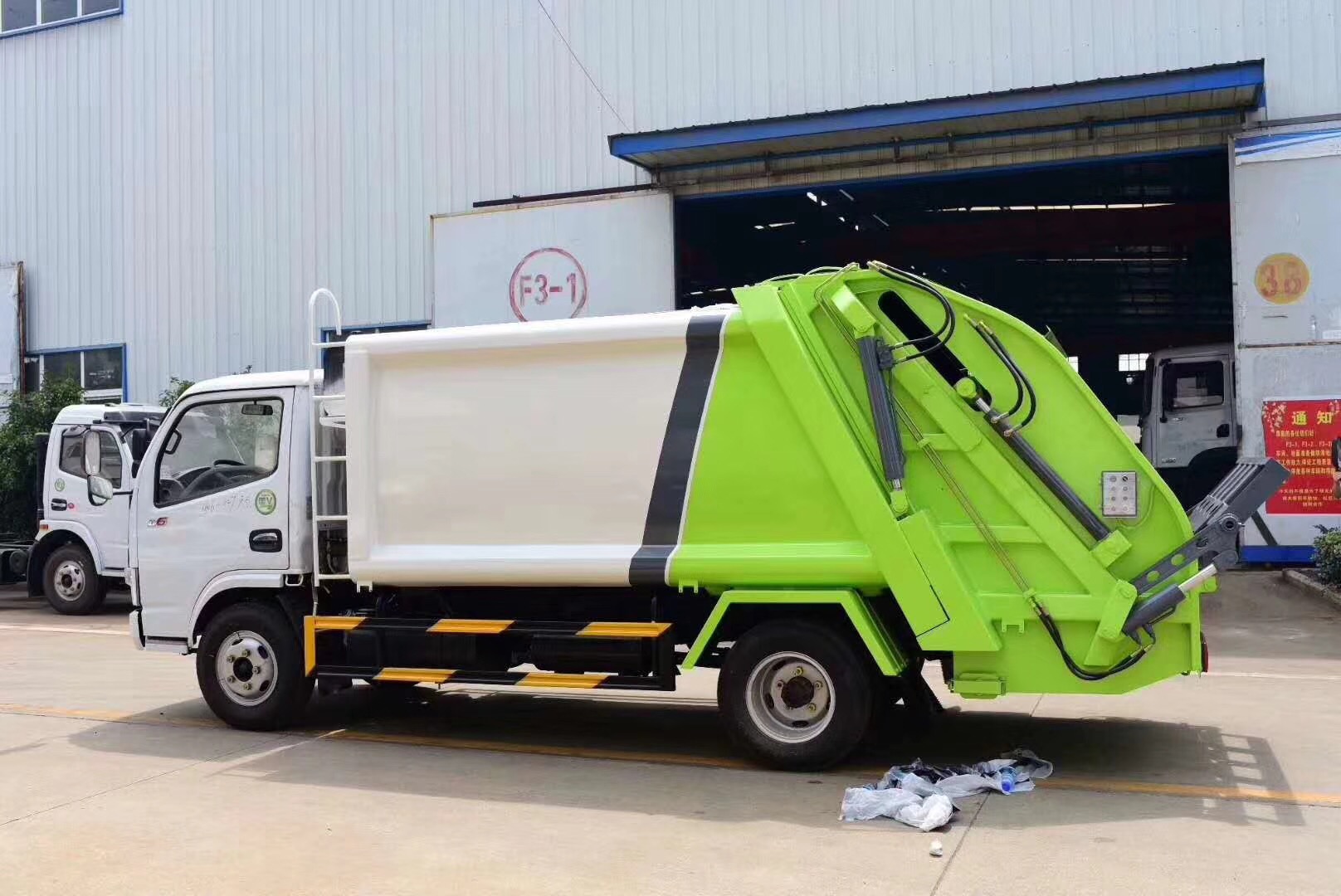 東風小多利卡壓縮垃圾車，6方壓縮垃圾車，廠家直銷。