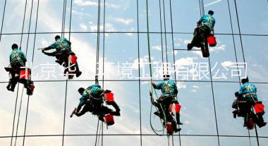 高空打膠，高空清洗，北京蜘蛛人高空外墻打膠公司，幕墻老化結構膠清理更換