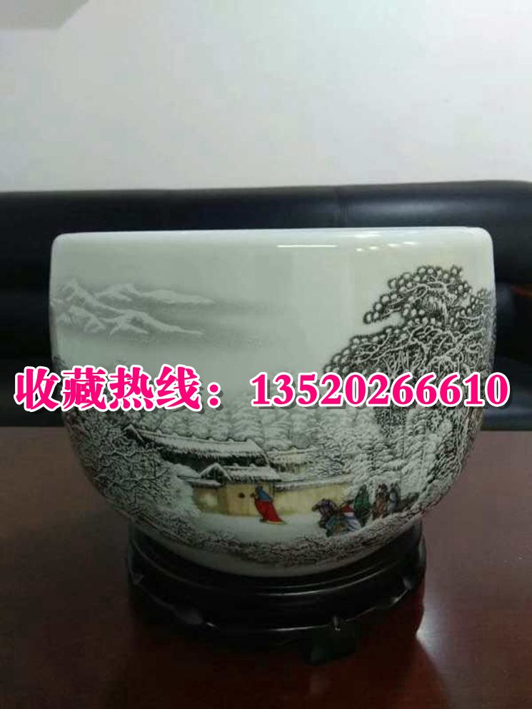 三顧茅廬粉彩雪景珍藏缸 張松茂