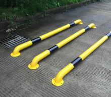 貴陽(yáng)加油站欄桿，M型防撞欄柱，擋車(chē)桿