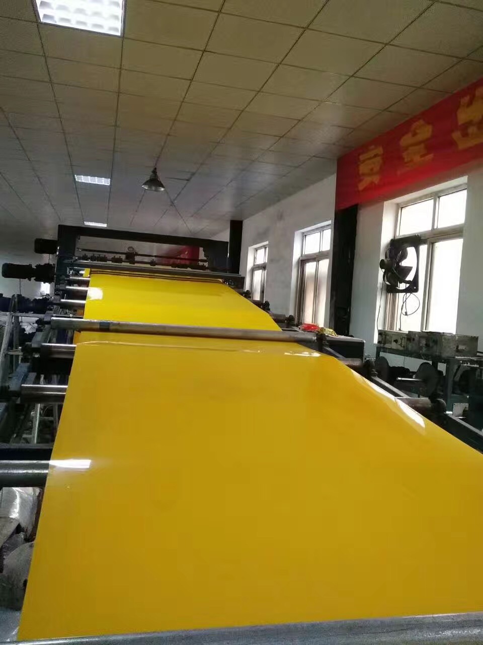 什么是電熱熔焊機 PE板材