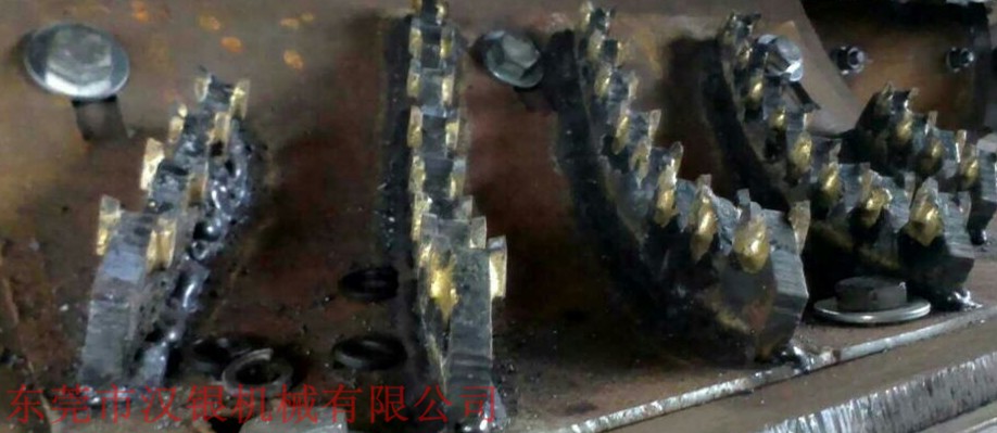 漢銀機(jī)械 飲料瓶脫標(biāo)機(jī)，礦泉水瓶剝紙機(jī)，可樂瓶扒紙機(jī)，脫皮機(jī)，扒皮機(jī)，剝皮機(jī)