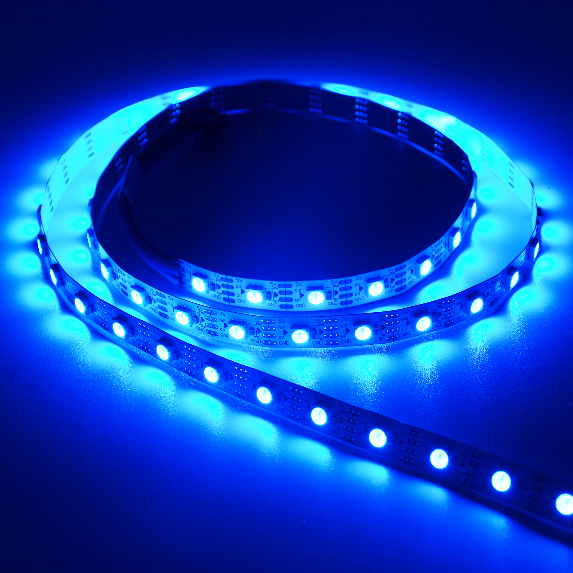 XT1511幻彩燈條5050RGB內(nèi)置ICsk6812燈帶