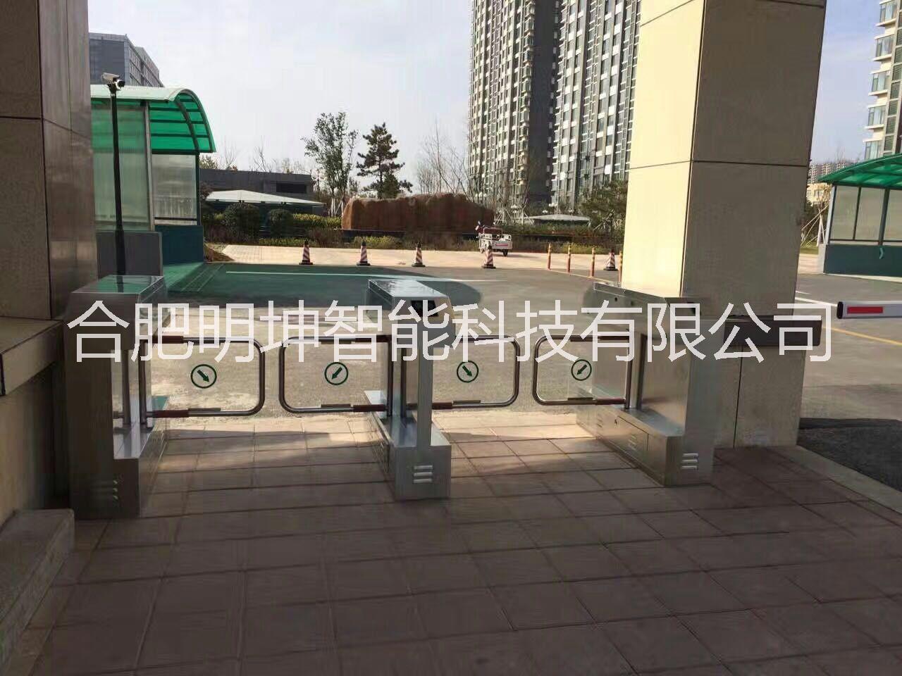 橋式擺閘 7月火爆特價 人行通道管理系統(tǒng)  工地考勤