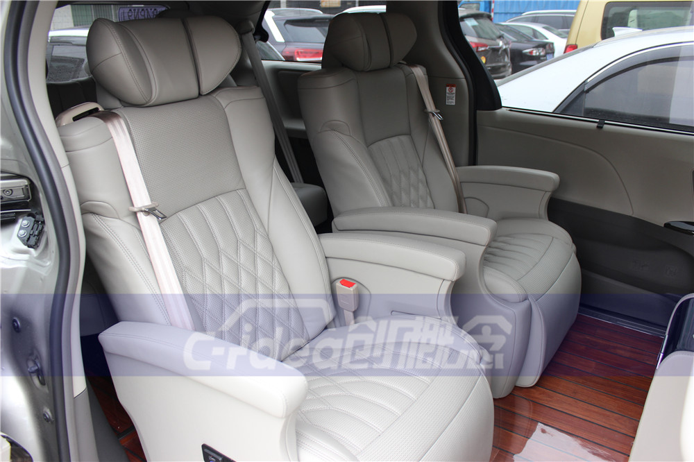 深圳改裝豐田塞納航空座椅 改裝木地板內(nèi)飾升級(jí)