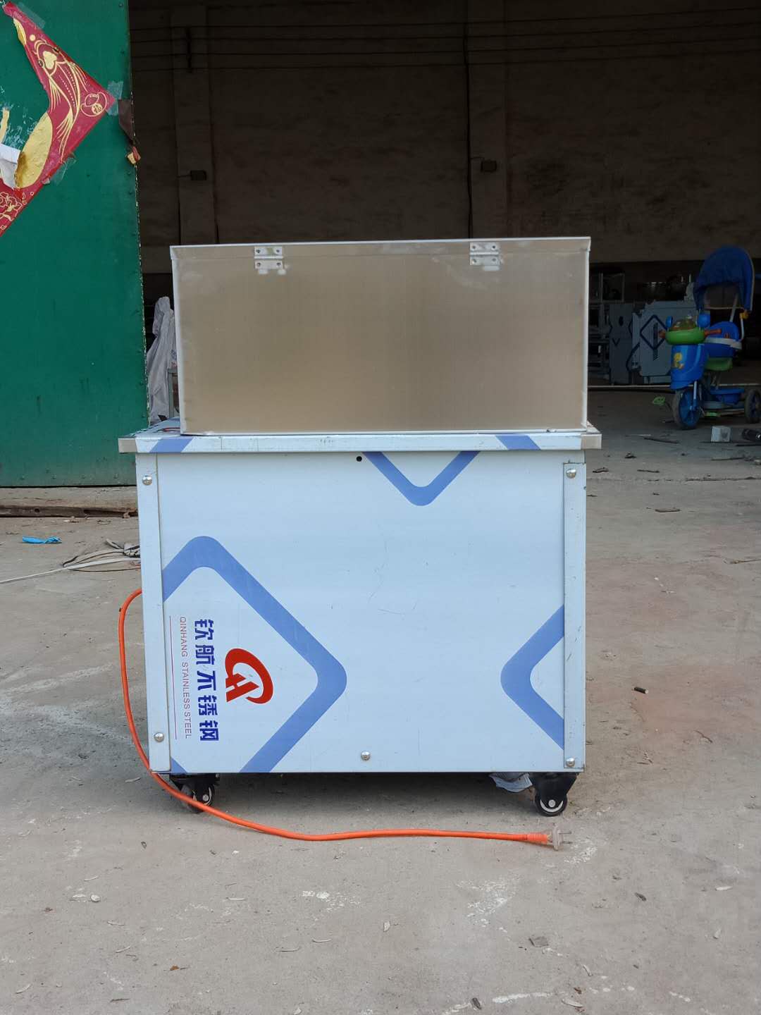 甘蔗削皮機 全自動甘蔗削皮機價格 小型甘蔗去皮機多少錢 電動不銹鋼甘蔗脫皮機