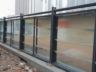 深圳哪里有賣(mài)彩鋼圍擋 價(jià)格多少 公路擋板 工地施工擋板 支持定做 深圳鋼圍擋