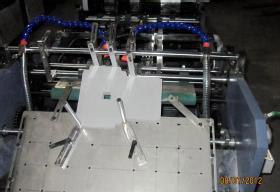 半自動貼窗機(jī)  全自動對線切角、異形紙盒貼窗機(jī)