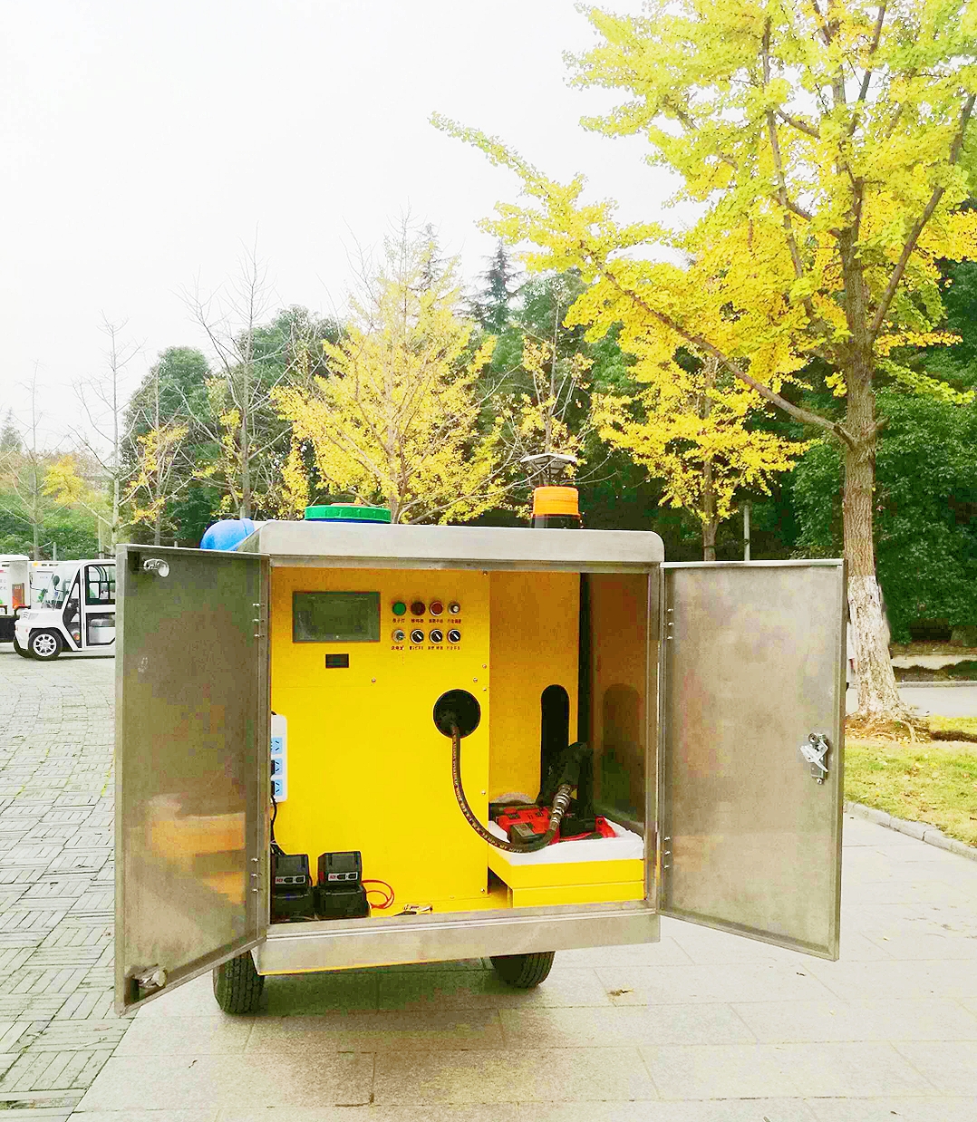 多功能深根施肥機(jī)園林綠化施肥機(jī)