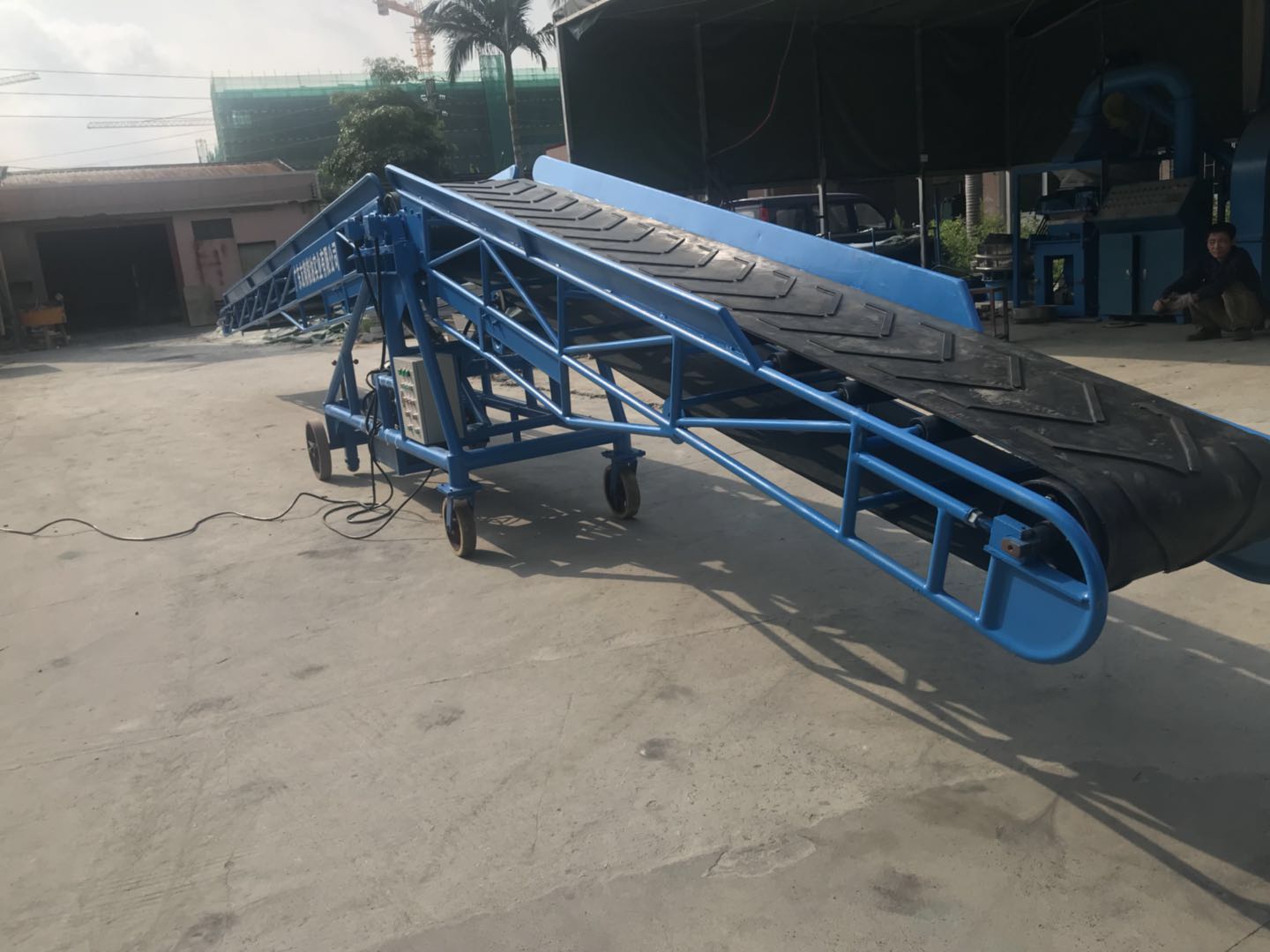 定做運(yùn)輸裝卸輸送帶 物料裝卸輸送帶