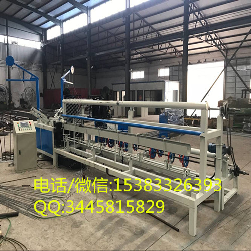 衡水專業(yè)生產(chǎn)全自動菱形網(wǎng)勾花網(wǎng)機 圍欄護欄網(wǎng)機器設(shè)備廠家