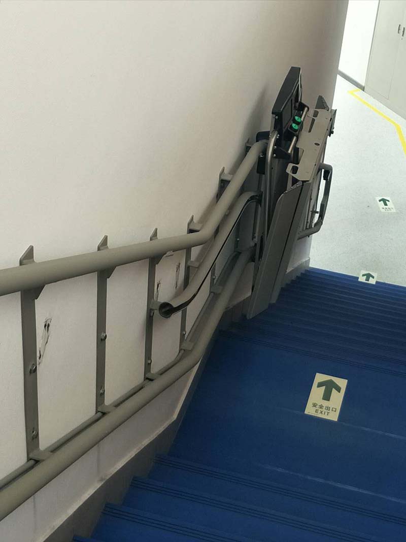 啟運(yùn)無(wú)障礙斜掛式電梯 直銷泰州市 蕪湖市 哈爾濱市老年人殘疾人樓梯升降機(jī) 斜掛式電梯  無(wú)障礙斜掛式電梯