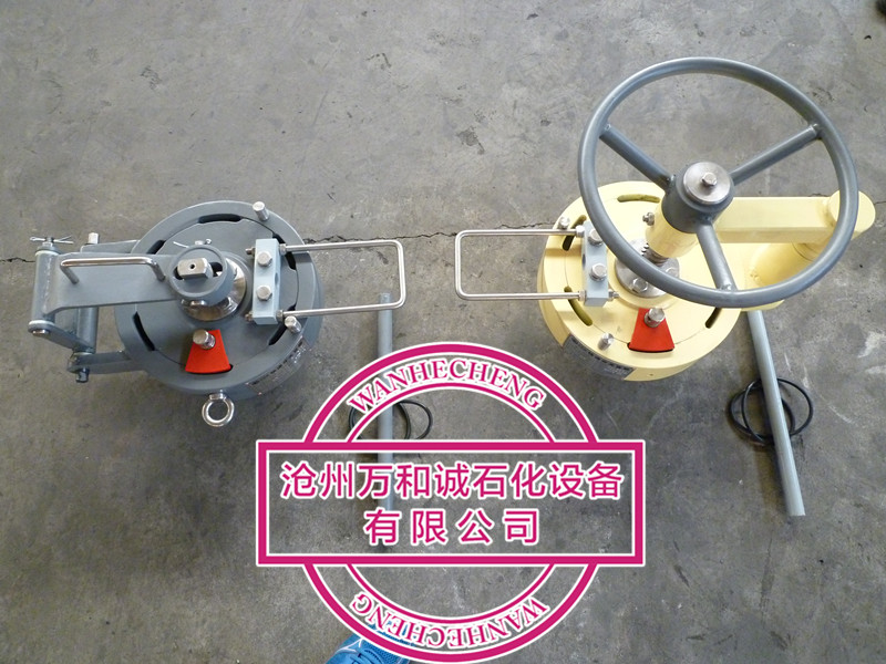 鎖環(huán)式快開盲板只需一人以200N的力即可輕松打開