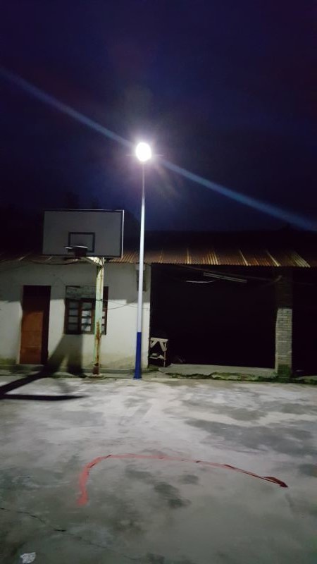 湖南衡南縣太陽(yáng)能LED路燈可咨詢浩峰照明廠家直銷物美價(jià)廉 湖南浩峰LED太陽(yáng)能路燈