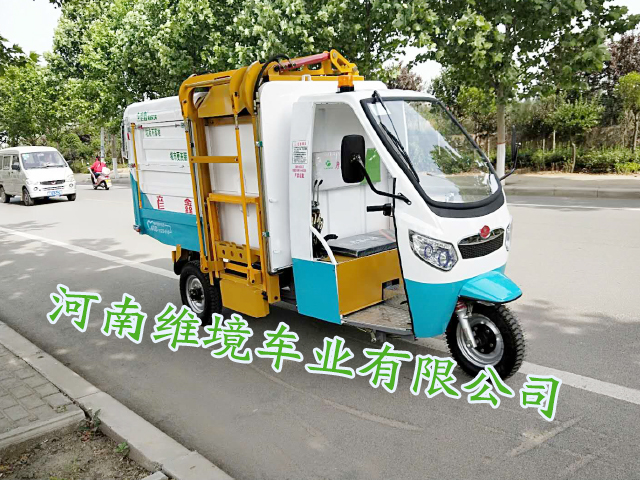 河南彥鑫牌推板式翻桶車行駛穩(wěn)定