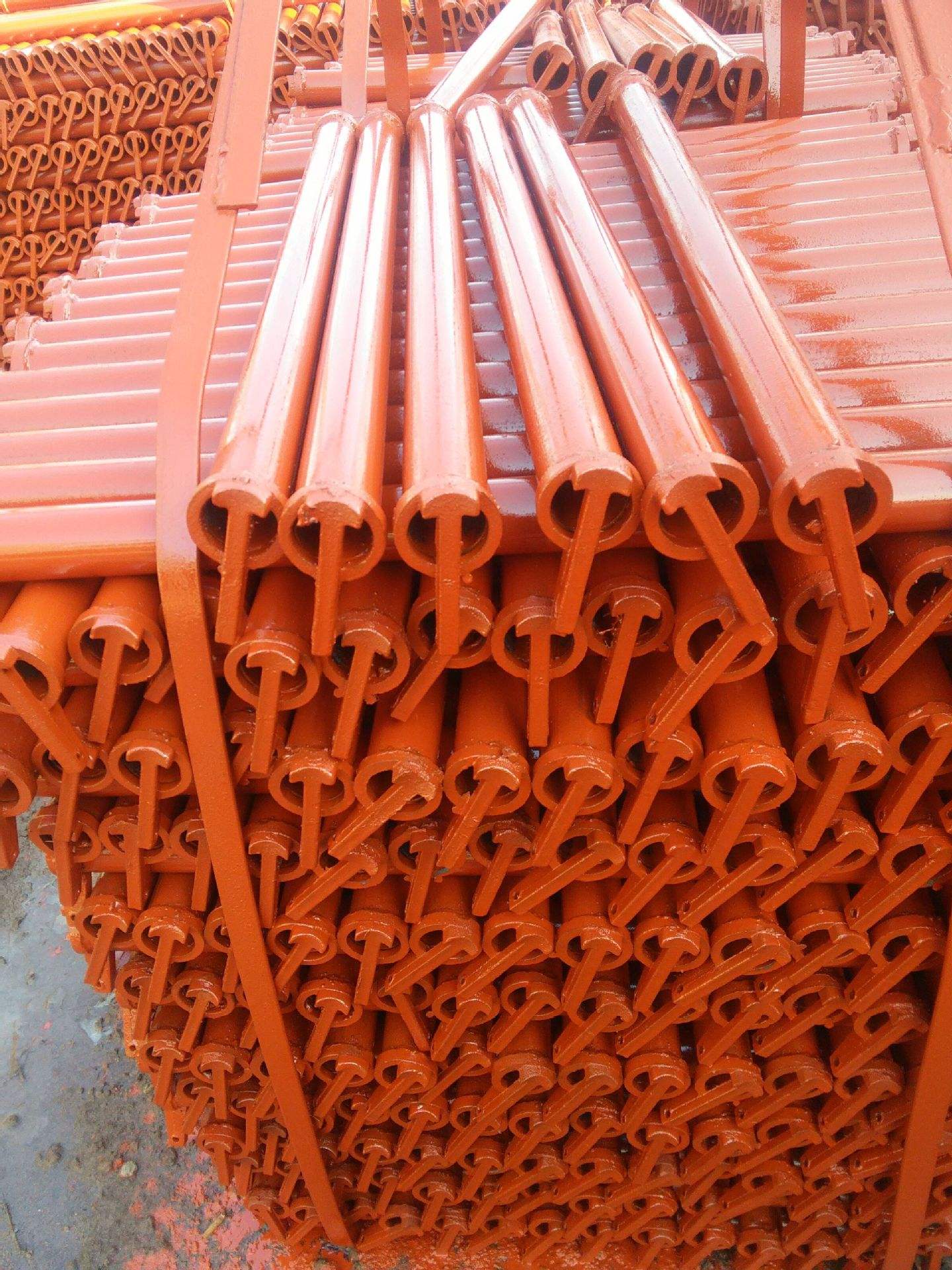 輪扣腳手架租賃，山東專業(yè)從事輪扣腳手架租賃，山東輪扣腳手架租賃電話